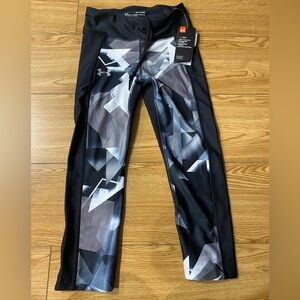 Under Armour Compression Leggings Size SM. Brand New With Tags